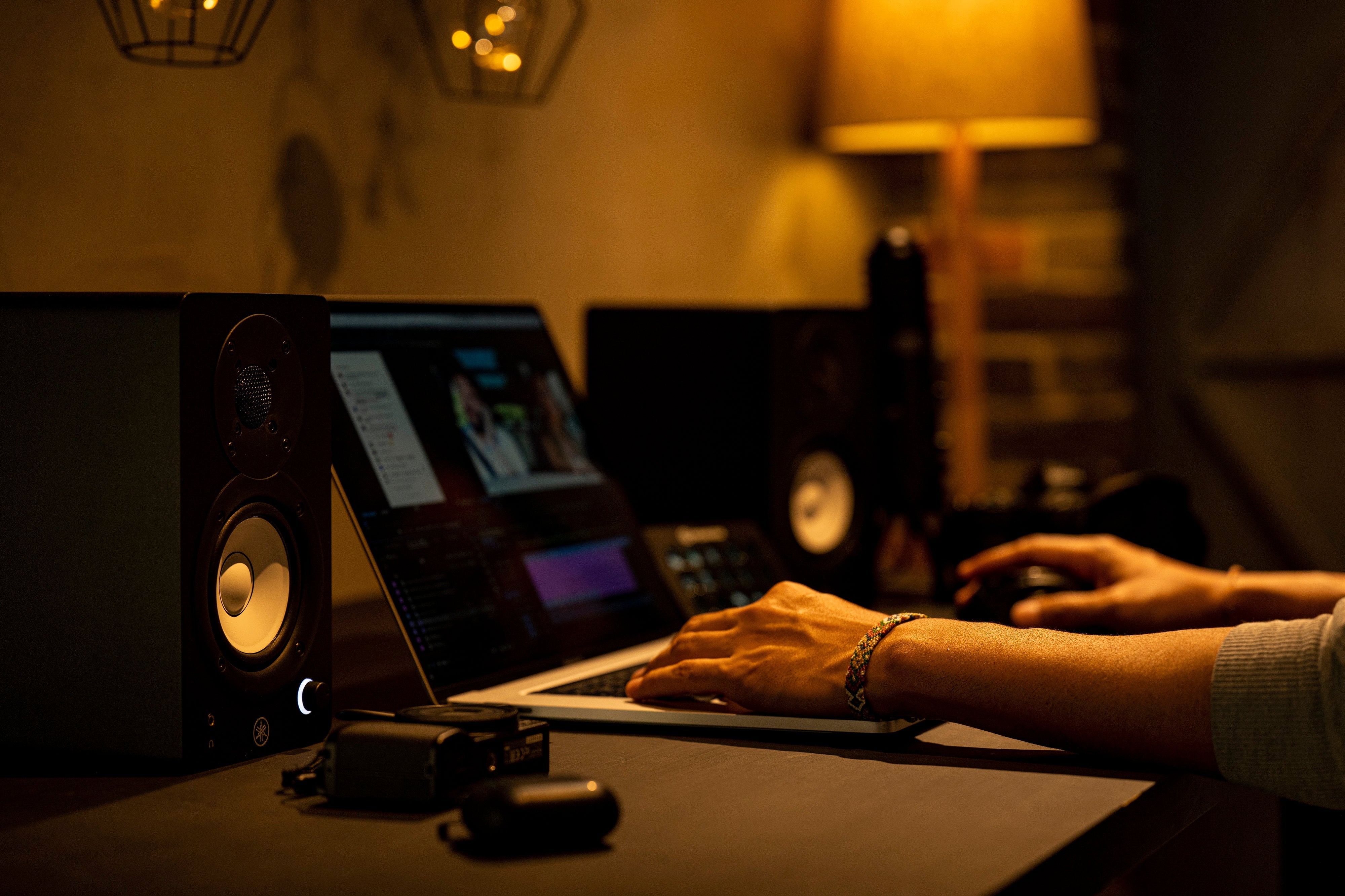 Yamaha HS3 Black - 3.5" Powered Studio Monitors - Pair